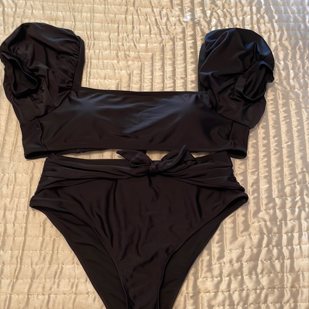 NWOT bikini top & bottom